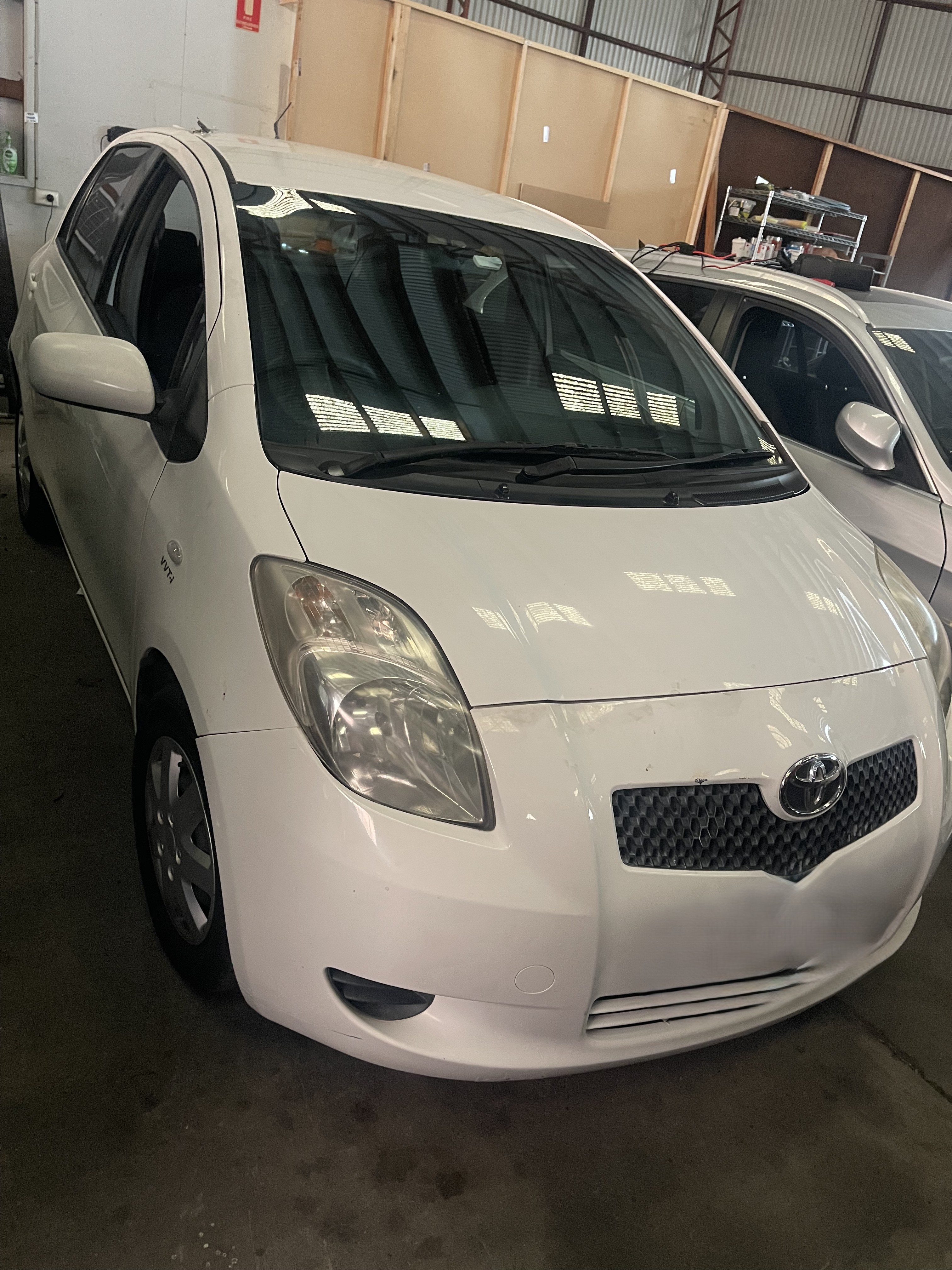 Toyota Yaris Hatchback White 2007